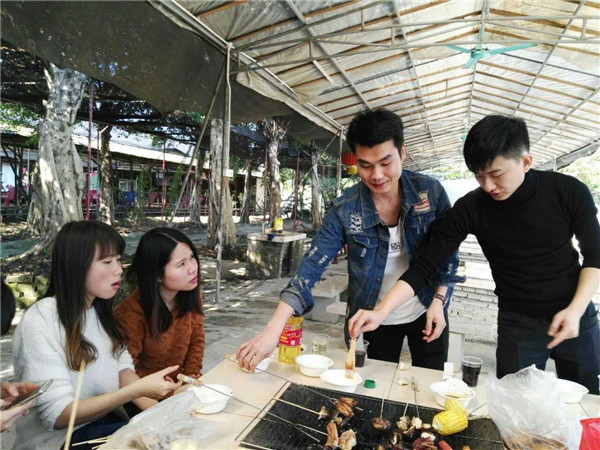 廣東震旦初冬第一場溫暖戶外活動—BBQ記